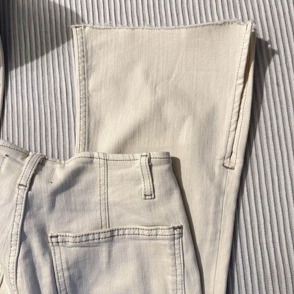 New FREE PEOPLE We The Free Level Up Slit Flare Jeans $98 SIZE 27 Bone - Picture 11 of 13